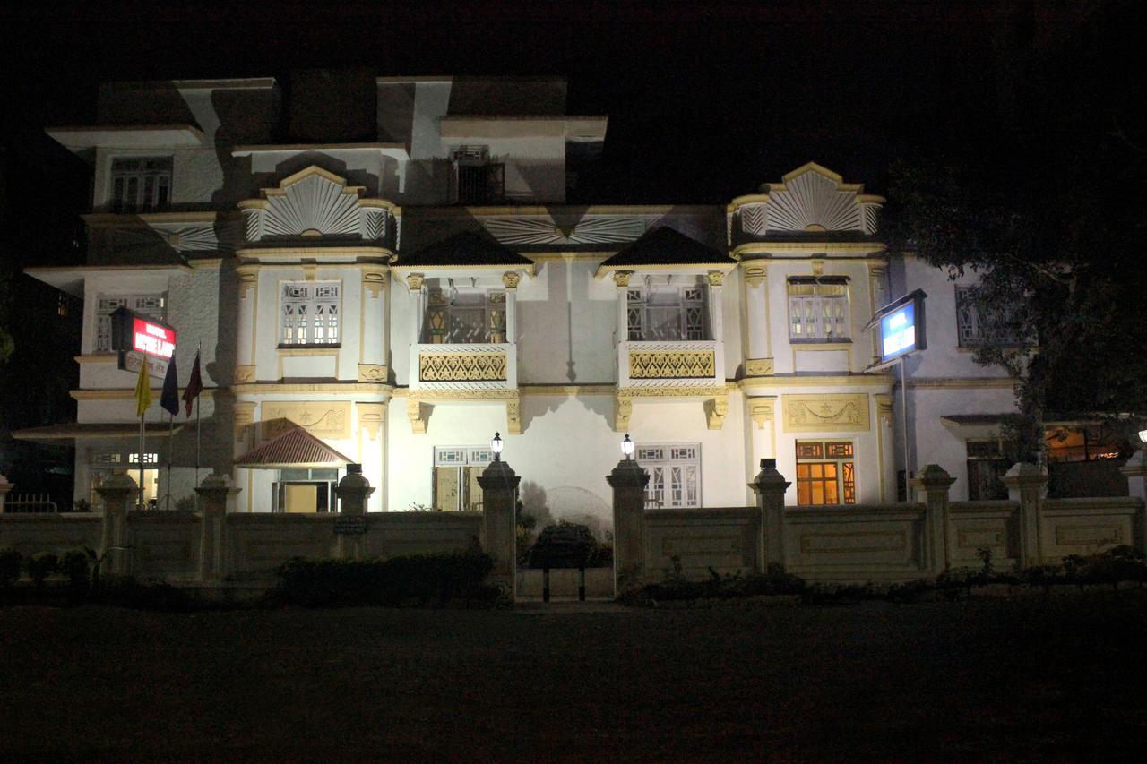 Hotel Homeland Pune Exterior photo